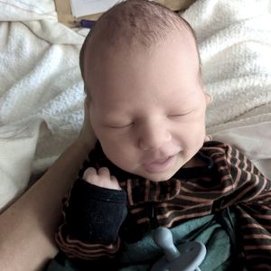 Meet your Poshers, Eric and Sarah